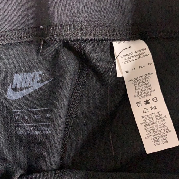 Nike Smooch red Lips love legging black heart logo women’s XS nwt new with tags - Picture 9 of 10